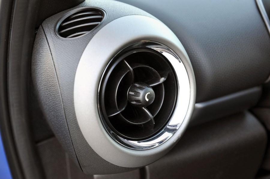  Mini Cooper Countryman 2011 года  (фото 86 из 160)
